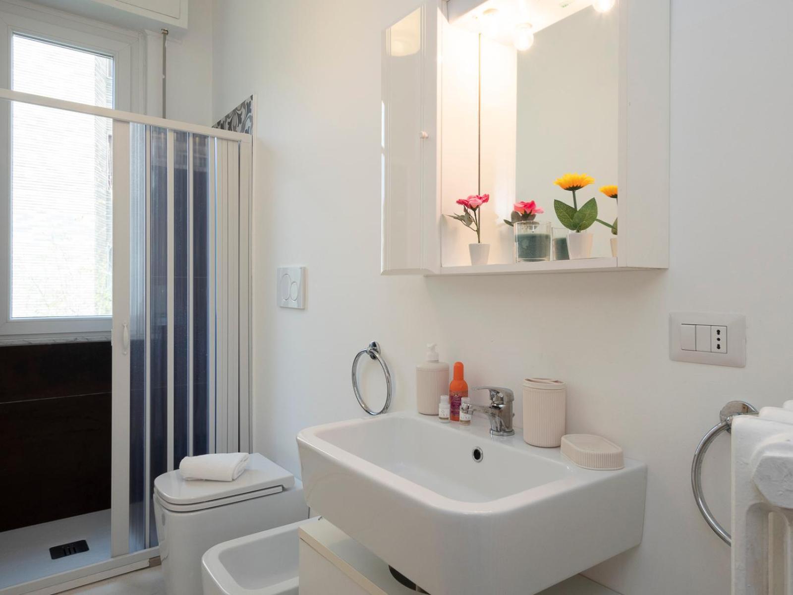 Apartment Xenia - Spacious Two-room In The Flower District