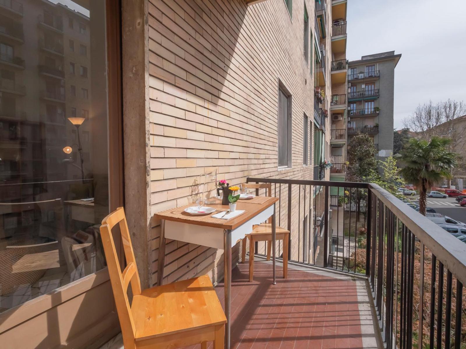 Xenia - Spacious Two-room In The Flower District Appartamento